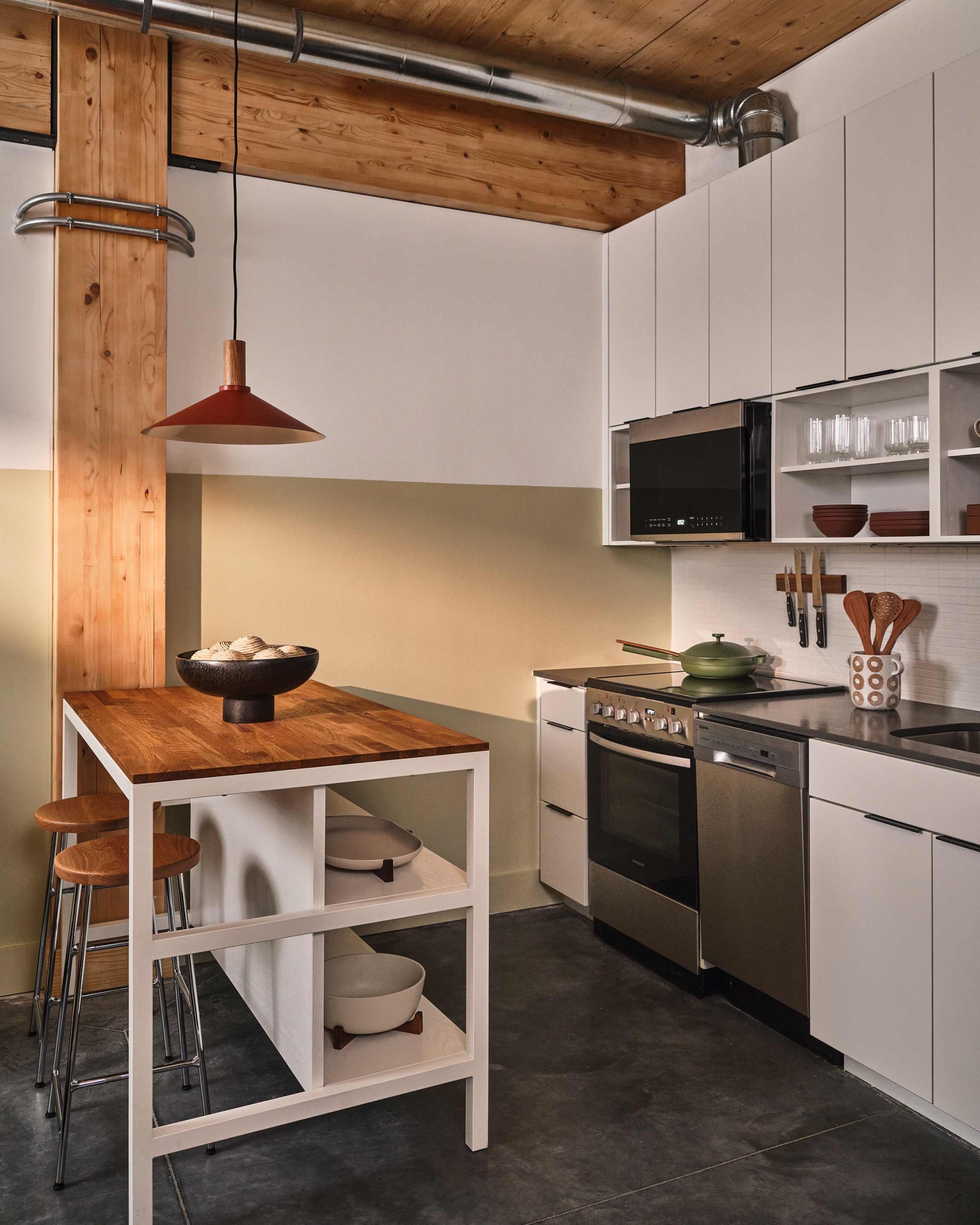 Apartment kitchen with island sitting area